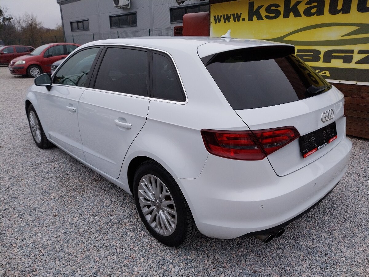 Audi A3 Sportback 1.4 TFSI 122k Ambiente - 2