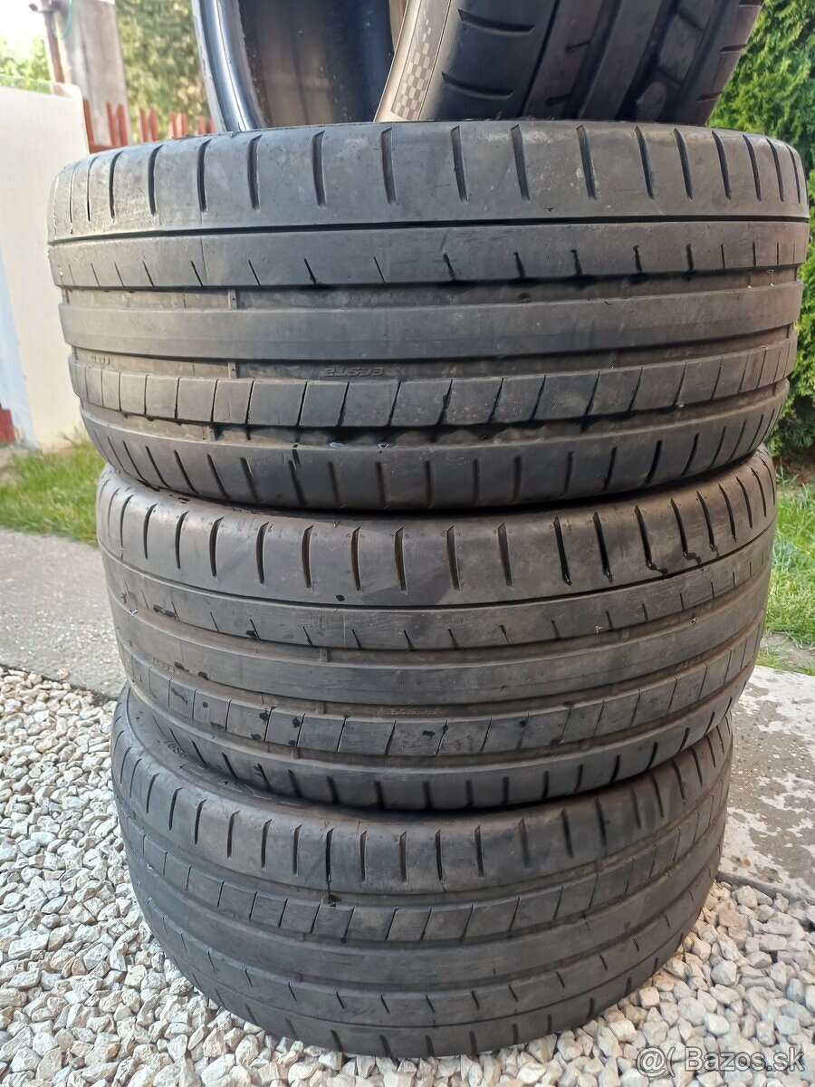 255/40 r20 letné penaumatiky ,Kumho - 2