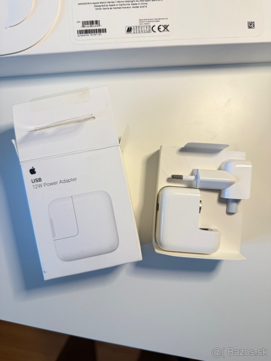 Apple Watch 5 -42mm + Nabíjací Adaptér - 2