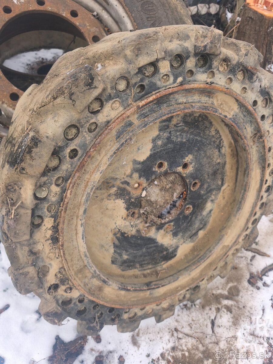 Smykovy nakladac bobcat, - 2