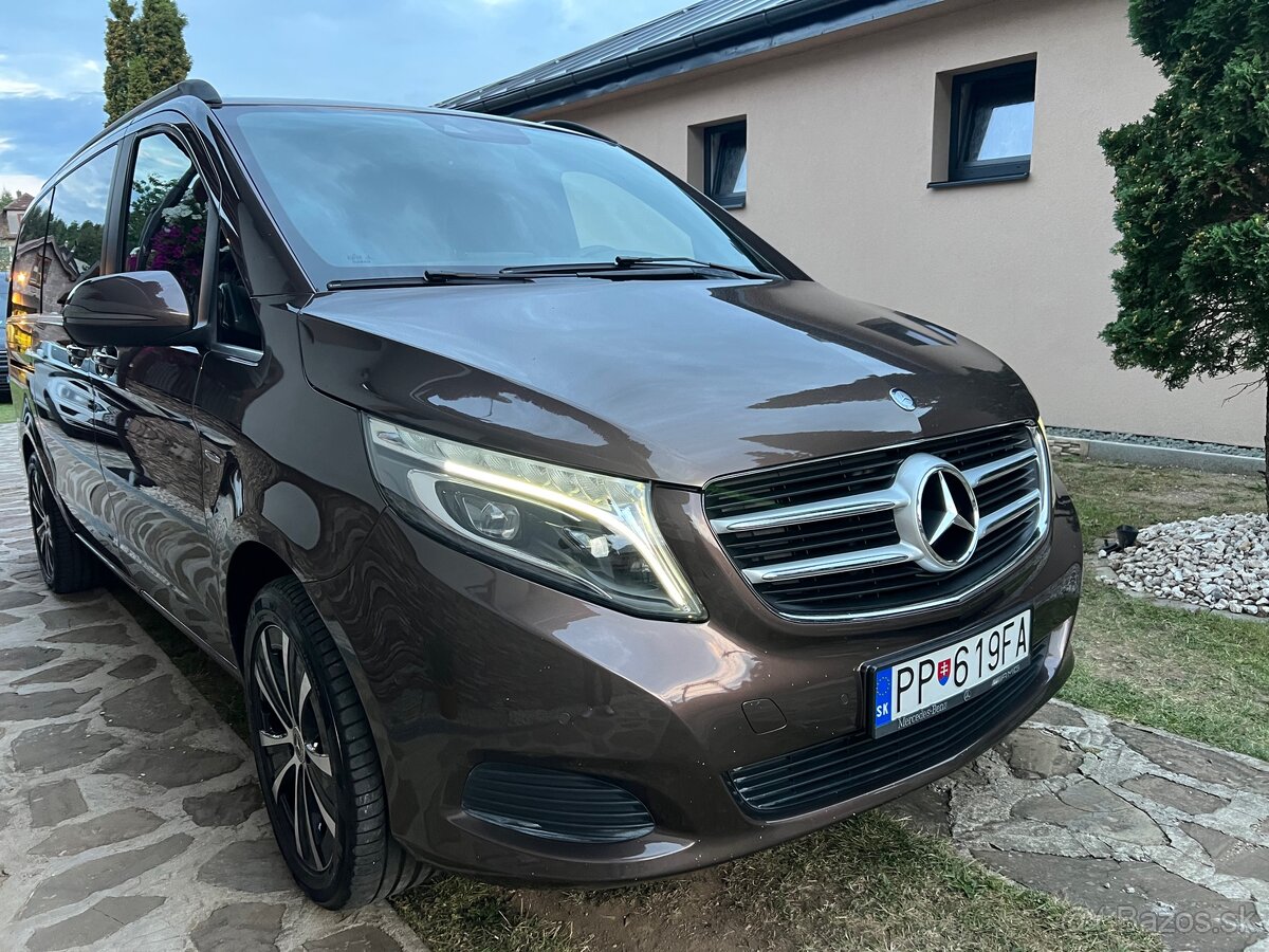 Mercedes v220 - 2