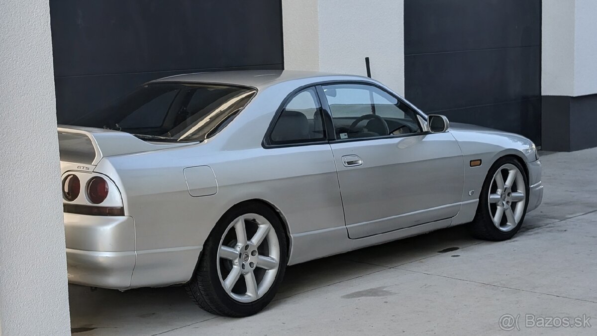 NISSAN SKYLINE R33 GT-S - 2