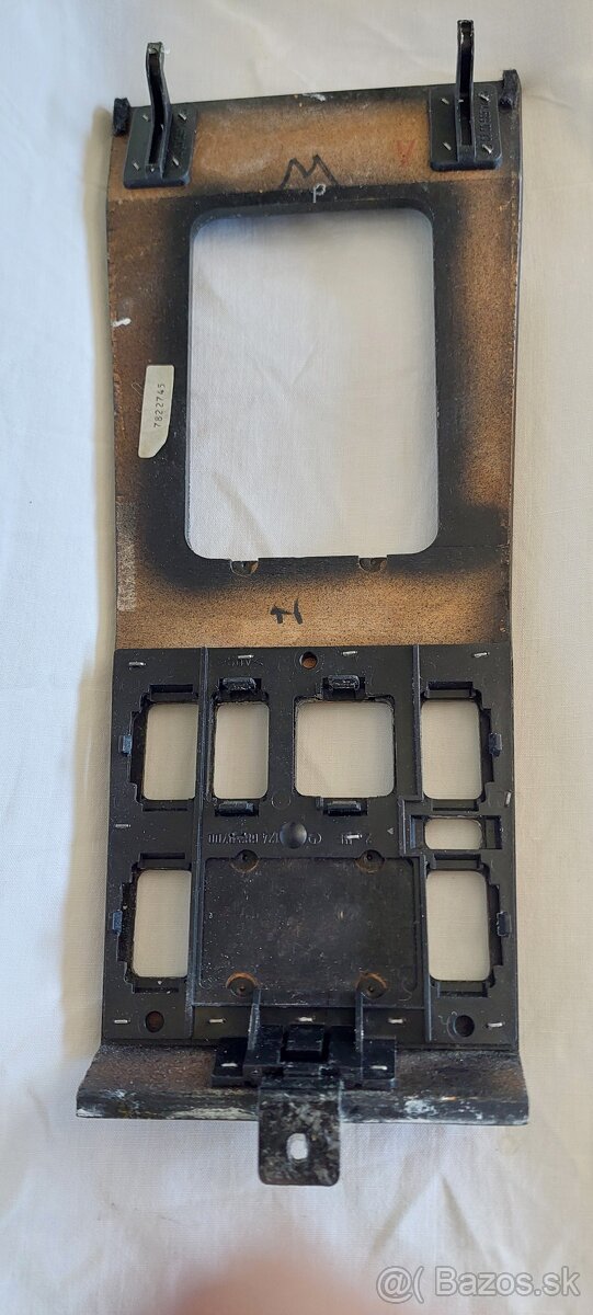Dreveny dekor panel na W124 - 2