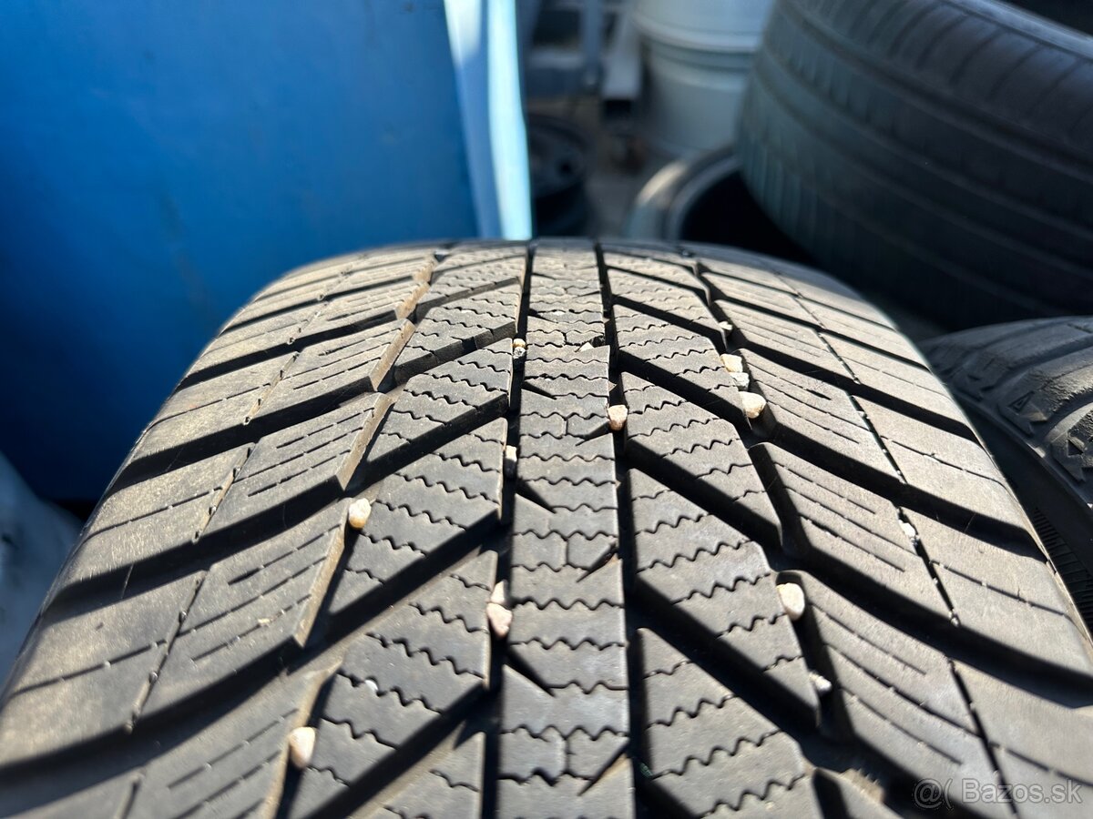 235/55 R18 celoročne Nexen - 2