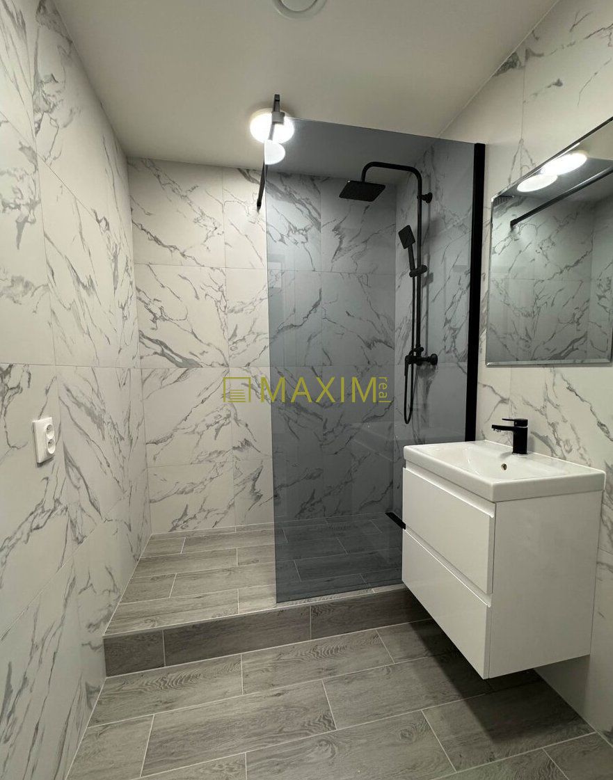 PREDAJ - veľmi pekný 3- izbový byt s loggiou na ulici Jána S - 2