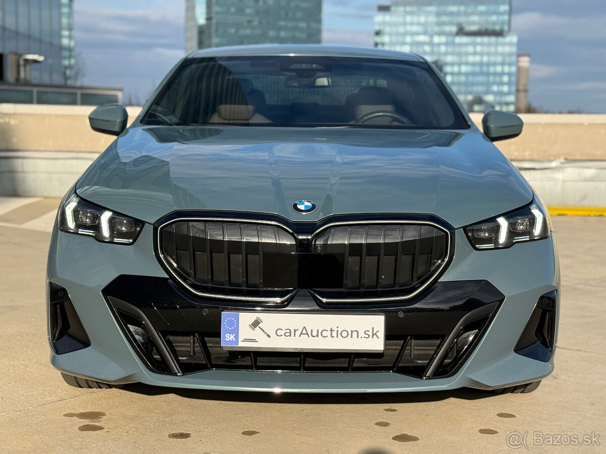 BMW 520d xDrive Limousine M-Sport 2024, 86 179km, ZÁRUKA - 2
