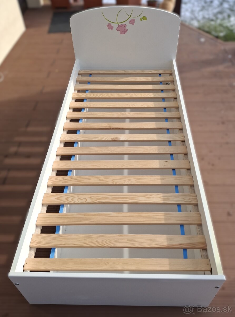 Predám dievčenskú posteľ - 2