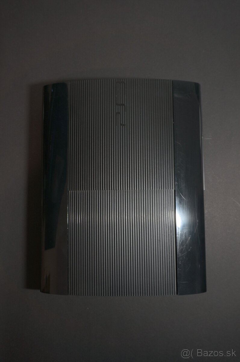 Sony PlayStation 3 Super Slim (CECH-4204C) - 500GB - 2