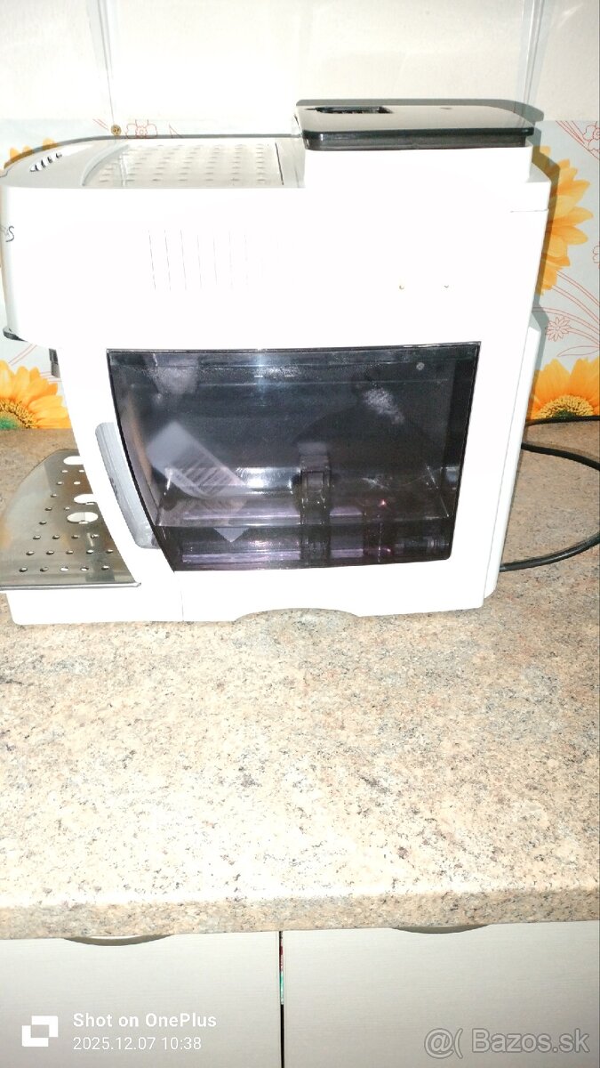 Kávovar Delonghi Magnifica W - 2