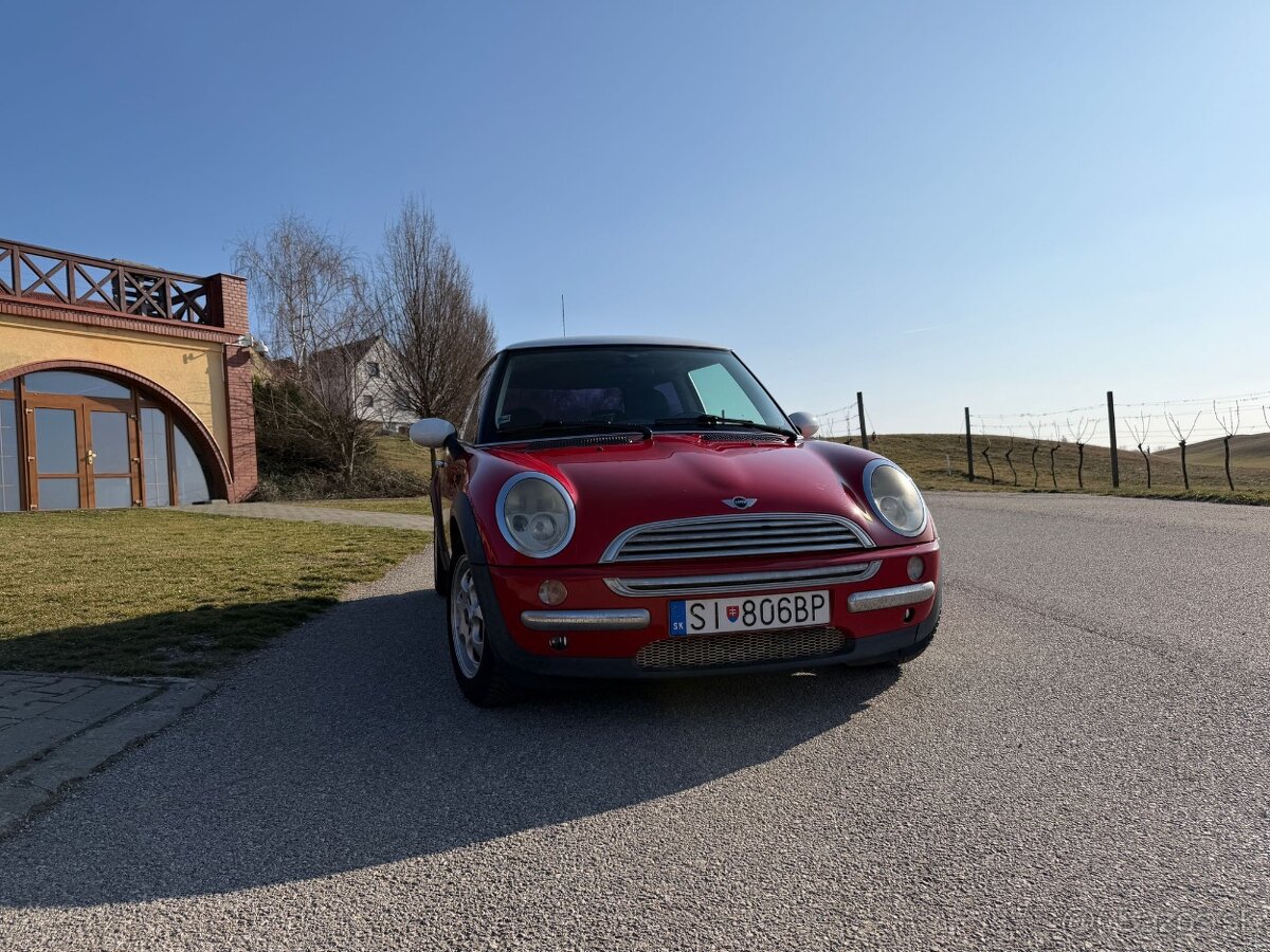 Mini Cooper 1,6 benzín 85kW - 2