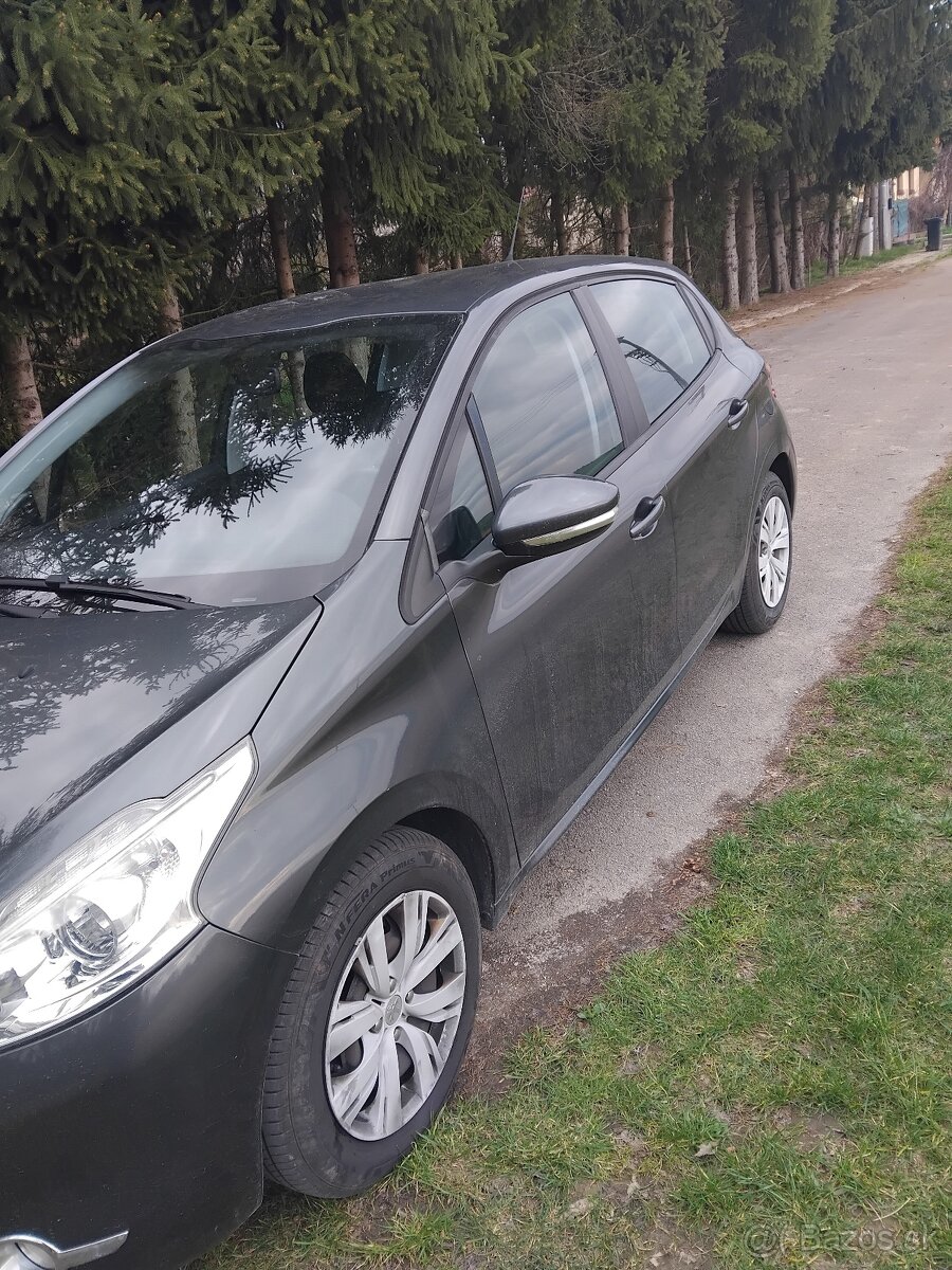 Peugeot 208 - 2