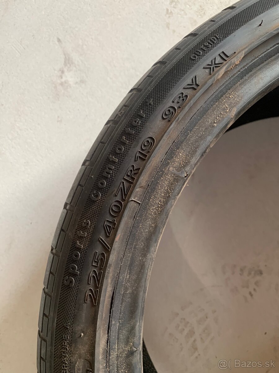 Letné pneu 225/40r19 - 2