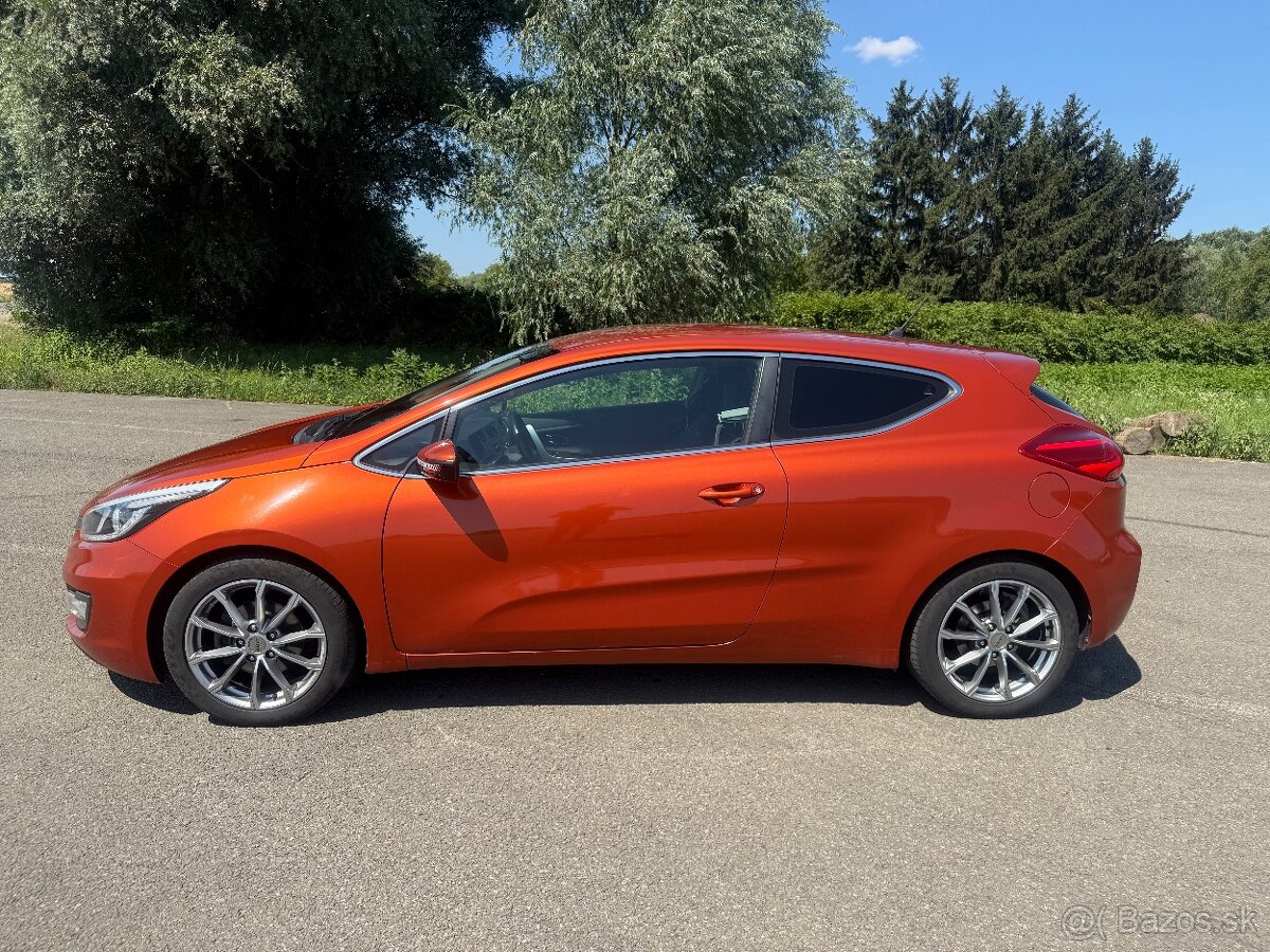 KIA CEED 3-dverová 1.6GDI - 2