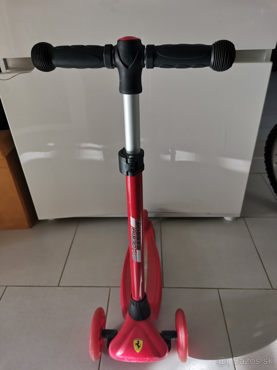 Kolobežka Ferrari - 2