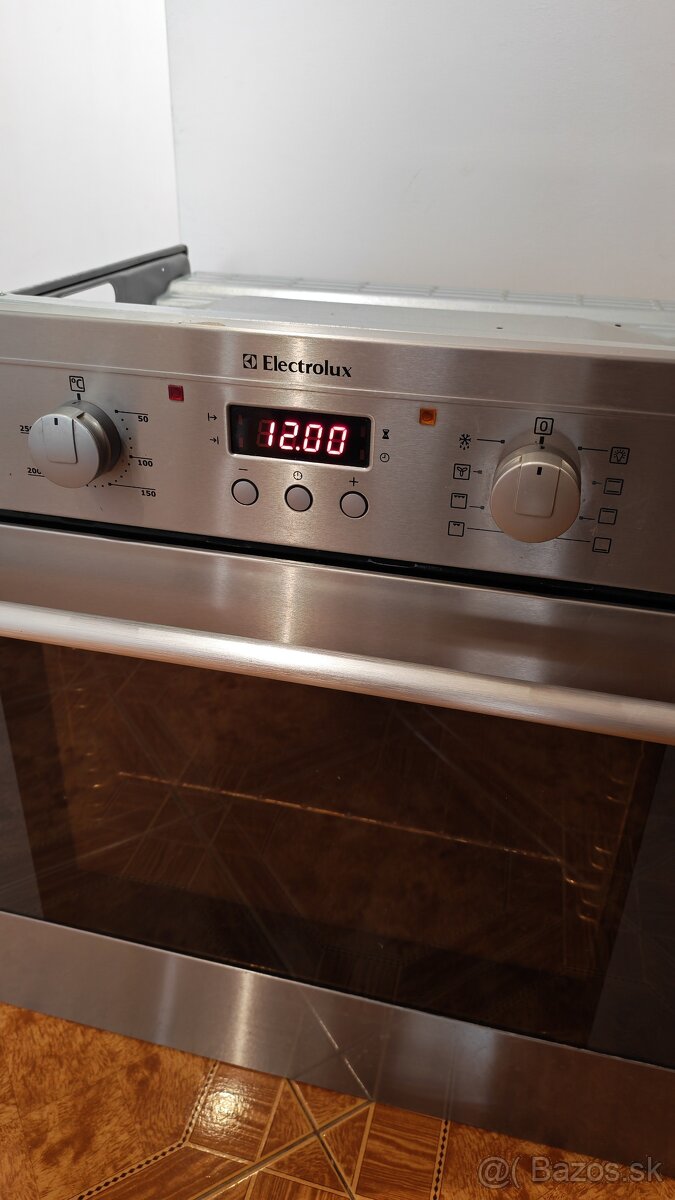 Electrolux vstavaná rúra - 2