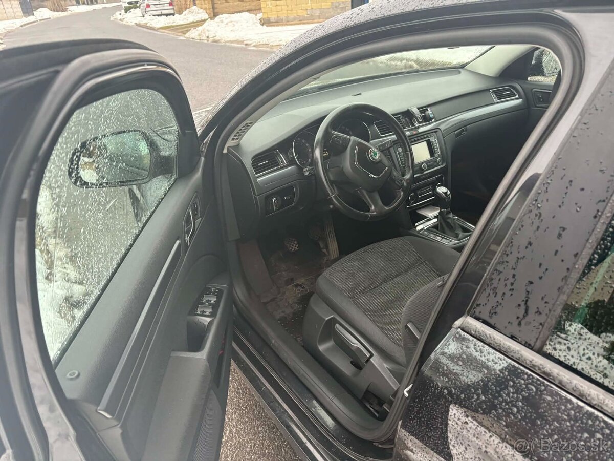 Skoda superb - 2