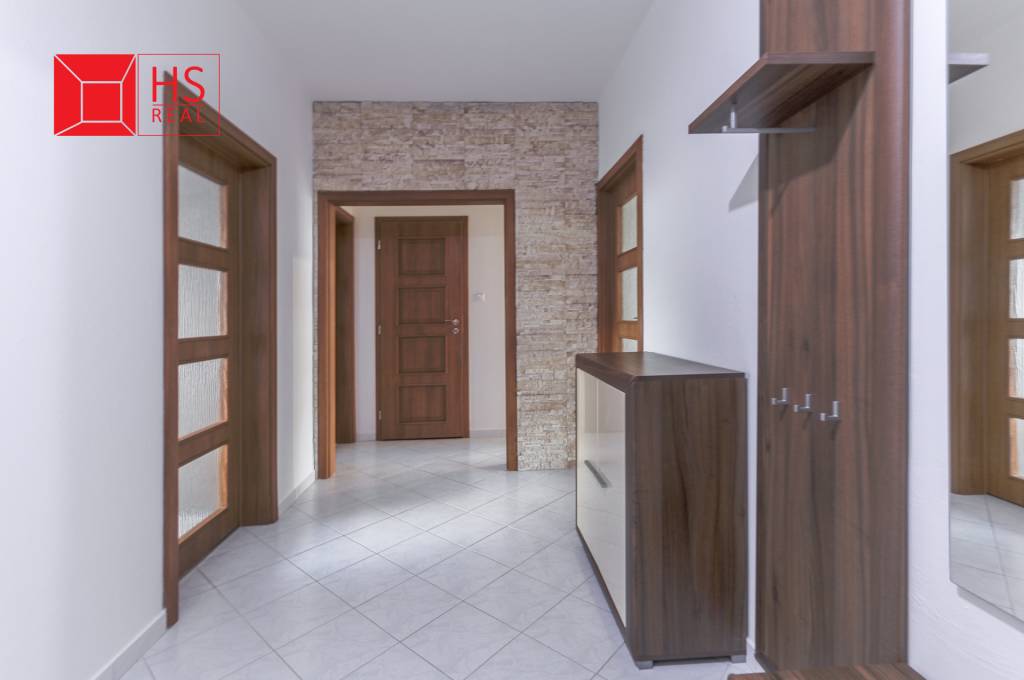 Prenájom priestranného 3 iz.bytu s loggiou v NZ - 2