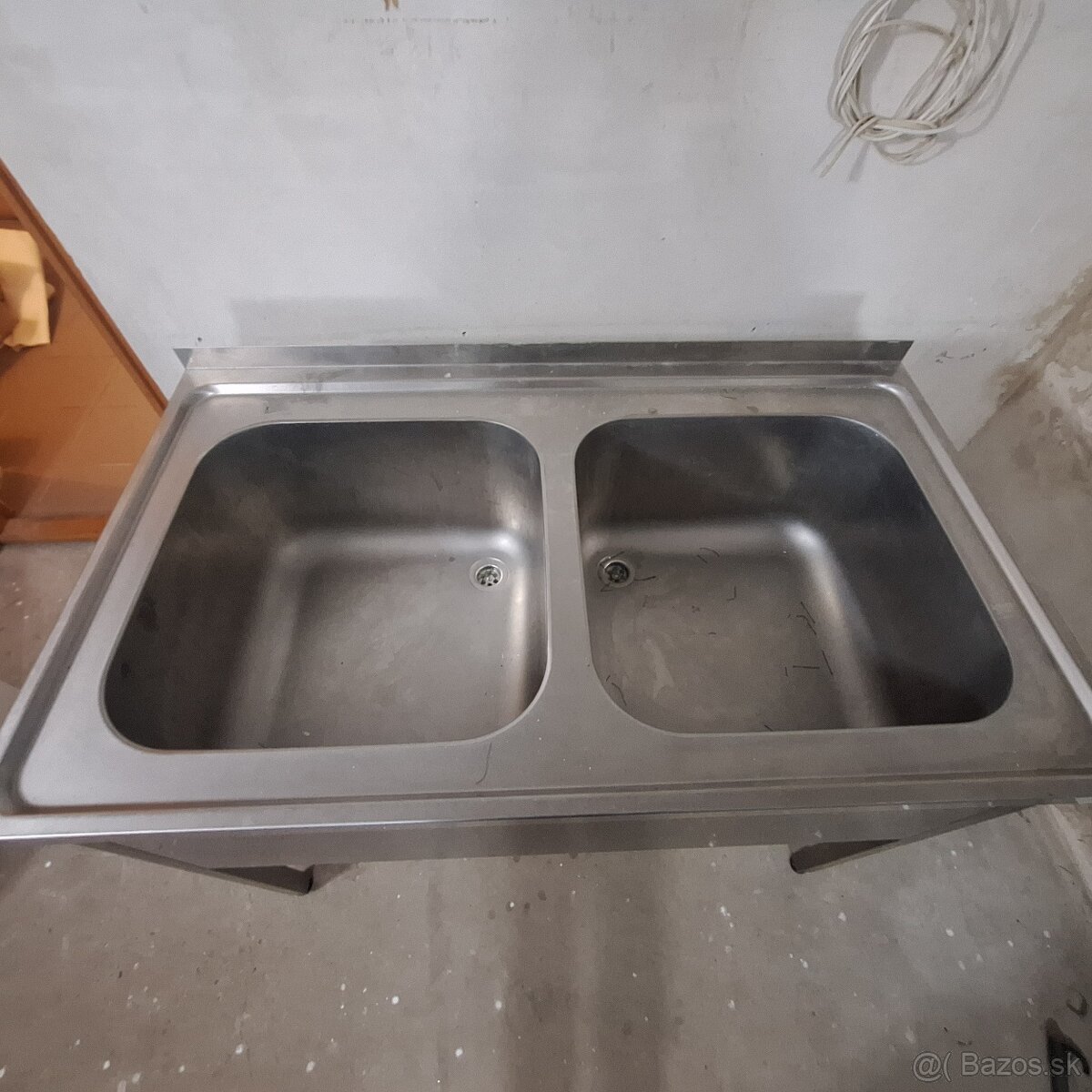 Nerezové umývadlo - 2