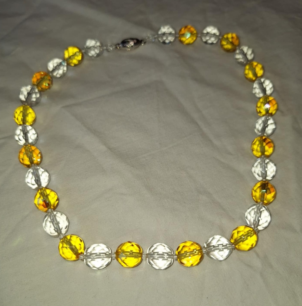 KRáSNY NÁHRDELNÍK - 2