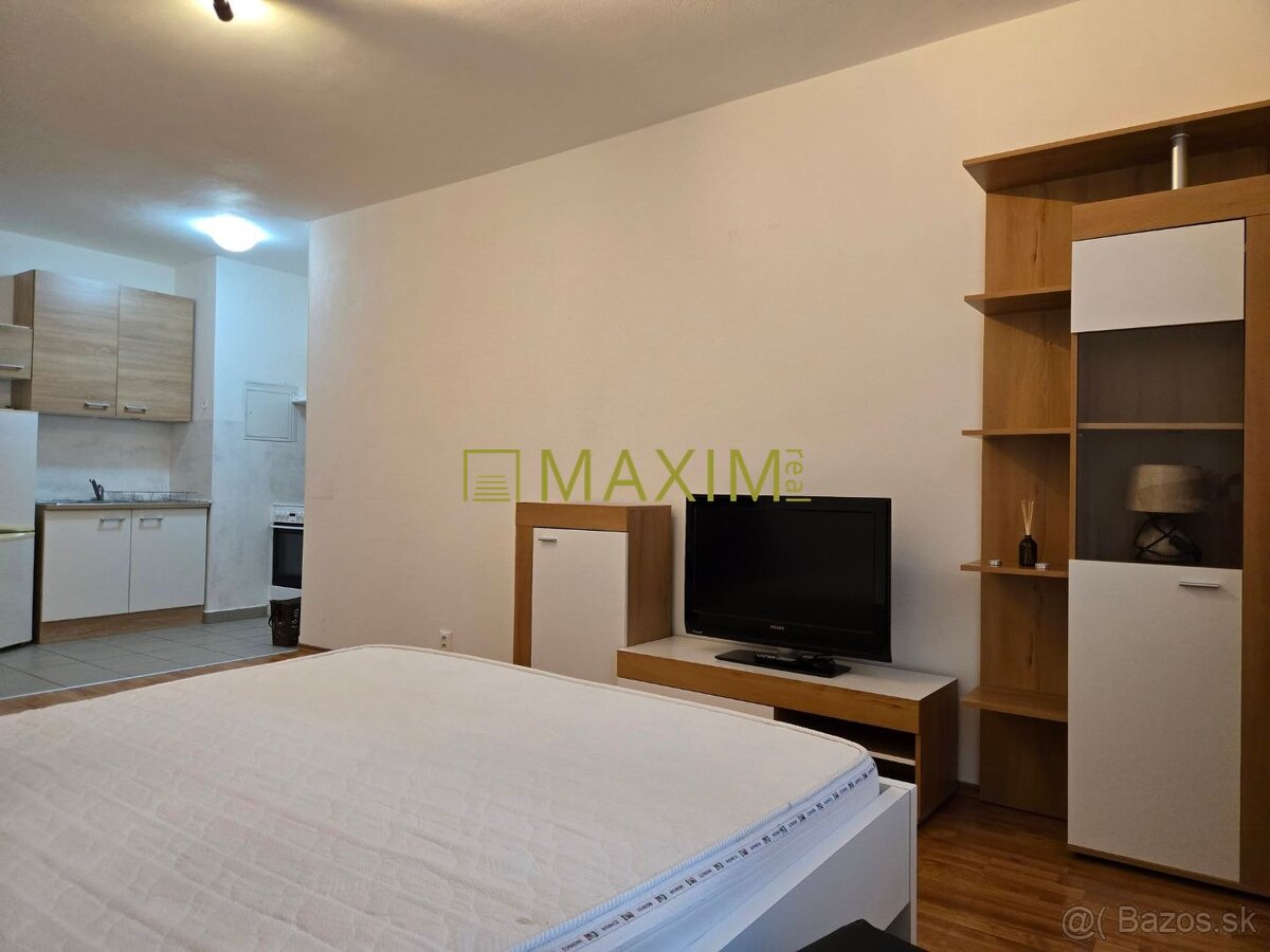 Prenájom - veľká Garsónka na Bratislavskej ulici v Záhorskej - 2
