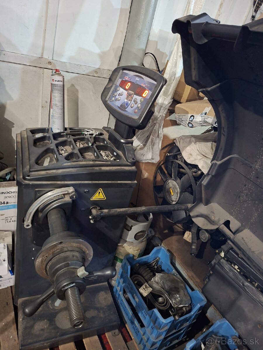 Vyzúvačka, vyvažovačka ,pomocné rameno EVERT