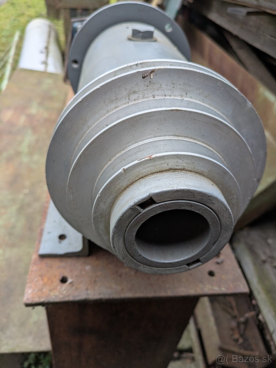 Sústruh na drevo, točovka - 2