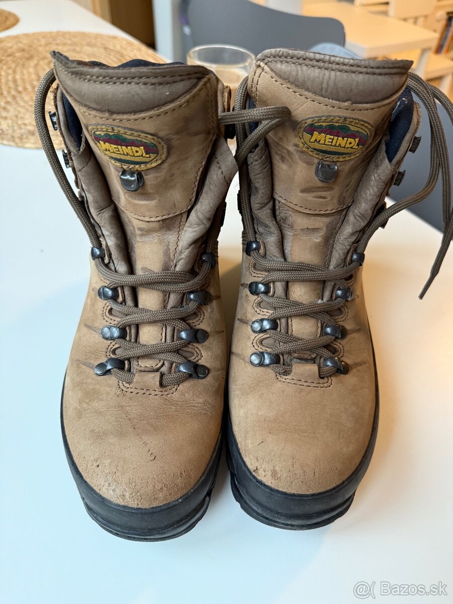 Zimne turisticke topanky Meindl - 2