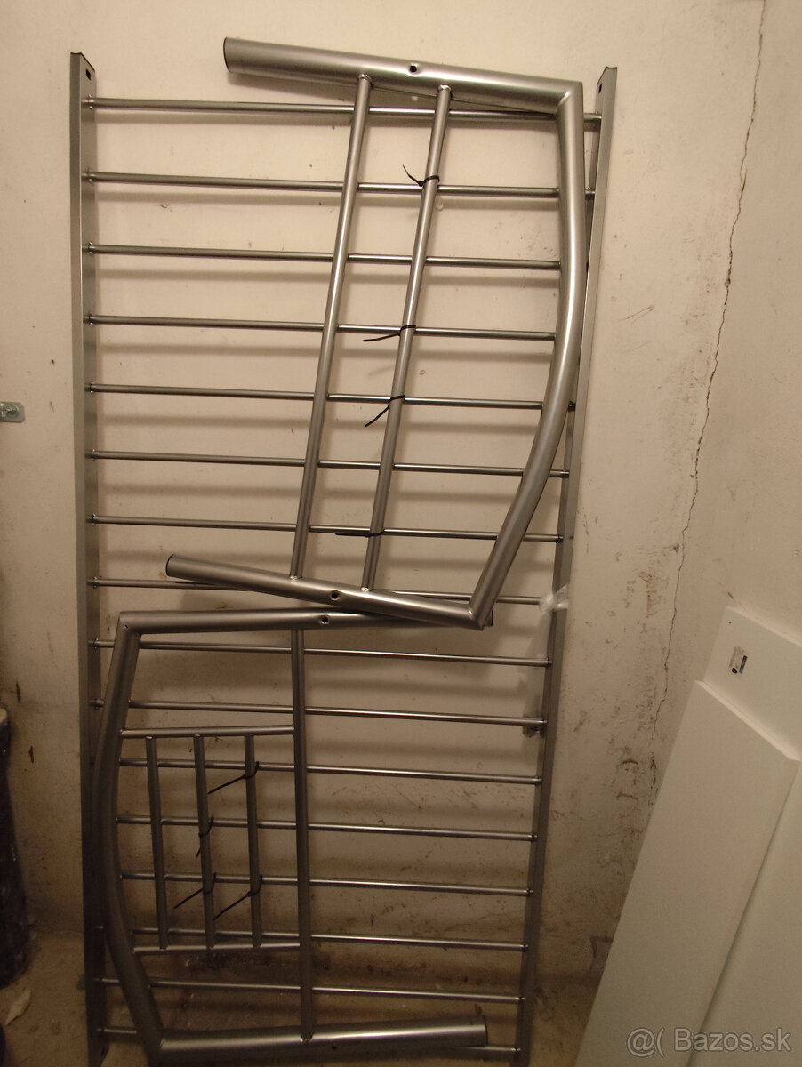 Kovová postel.90x200 plne funkčná - 2