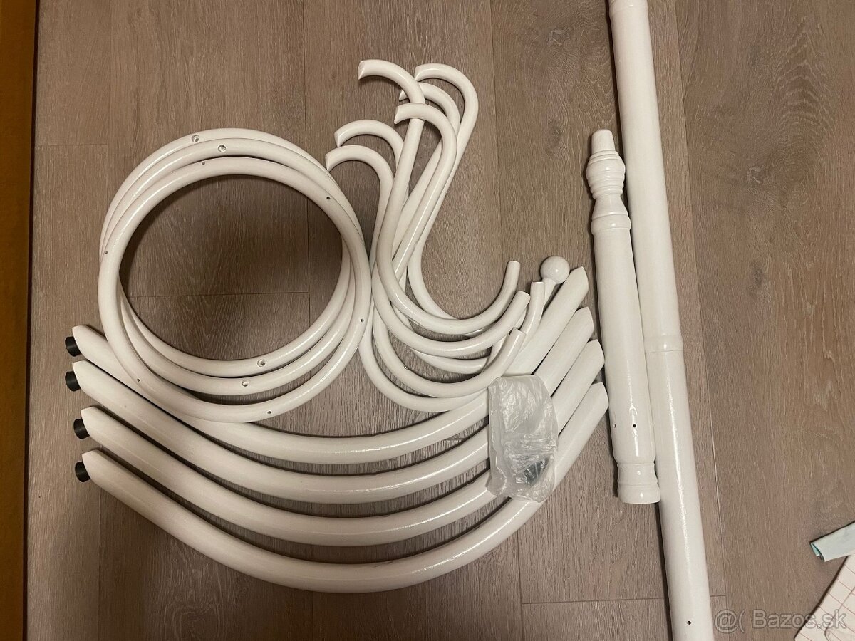 Vešiak na bundy - 2