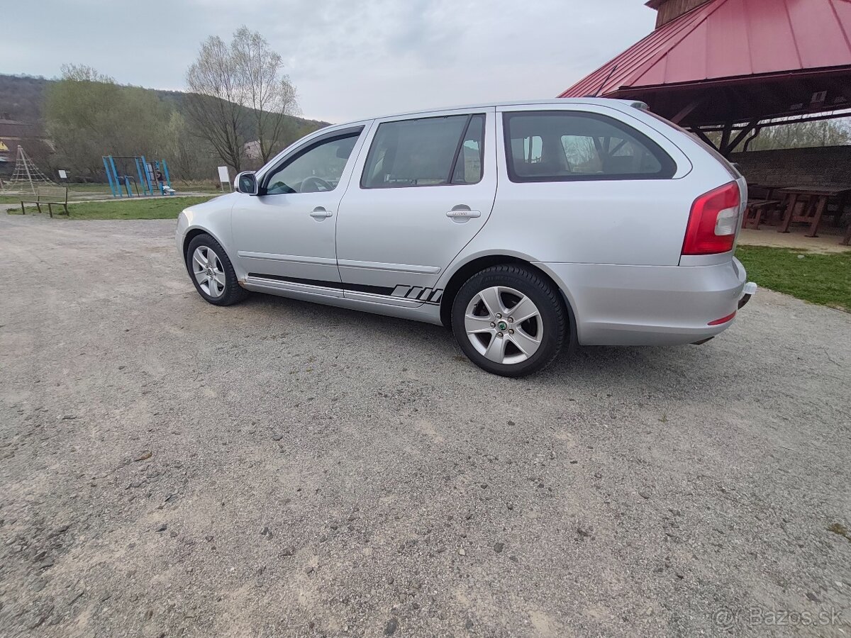 ŠKODA OCTAVIA COMBI FACELIFT 2,0 103 kW Common Rail - 2