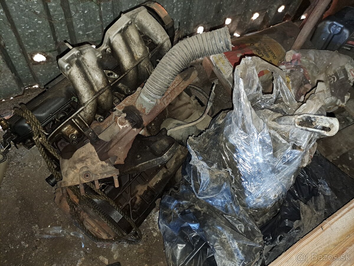 Audi 100 2,3 benzin - 2