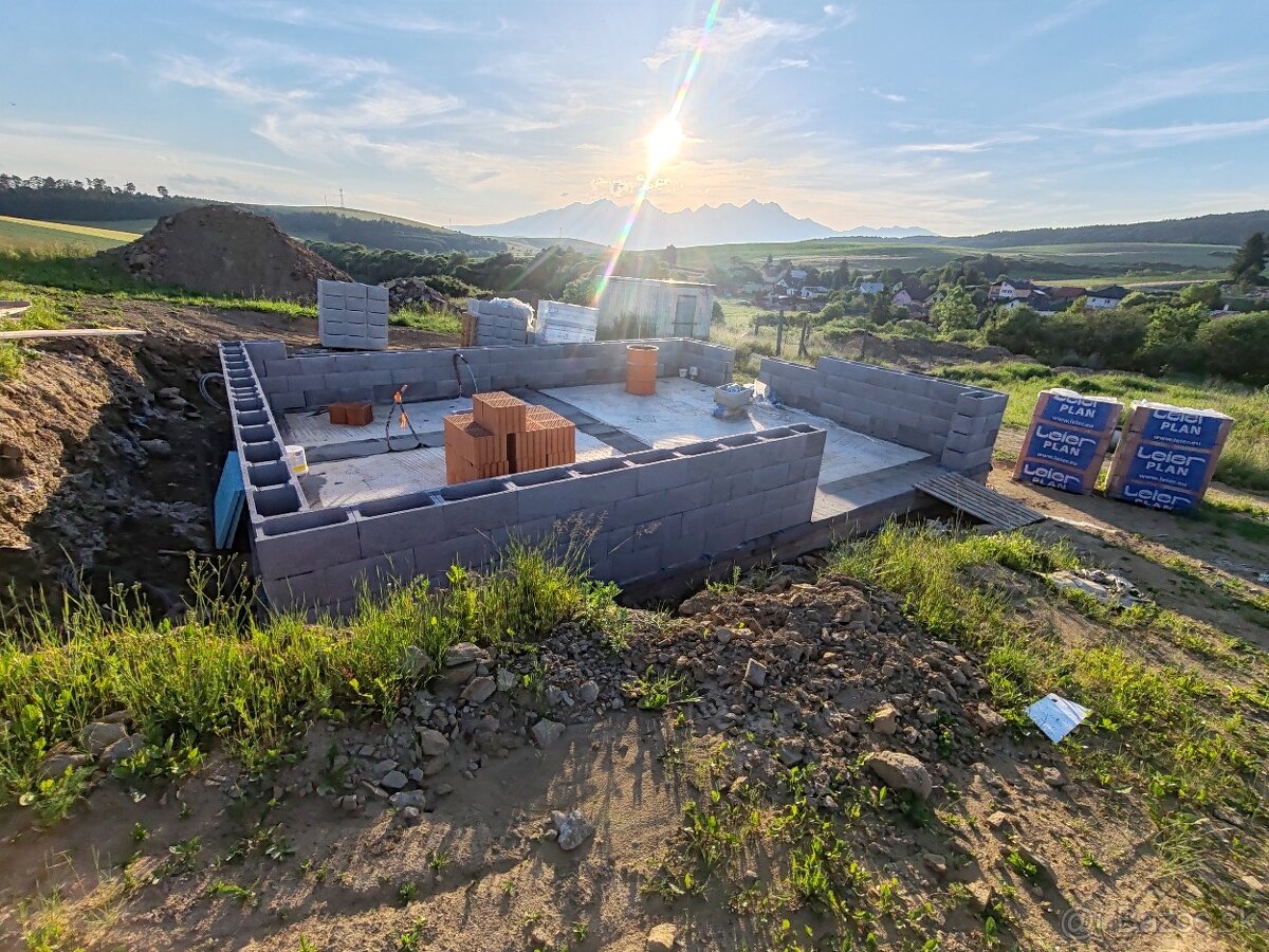 Predám pozemok v obci Tvarožná - 2