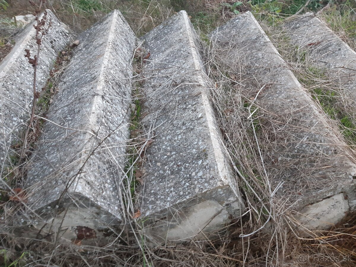 Schodisko - betonový prefabrikát - 2