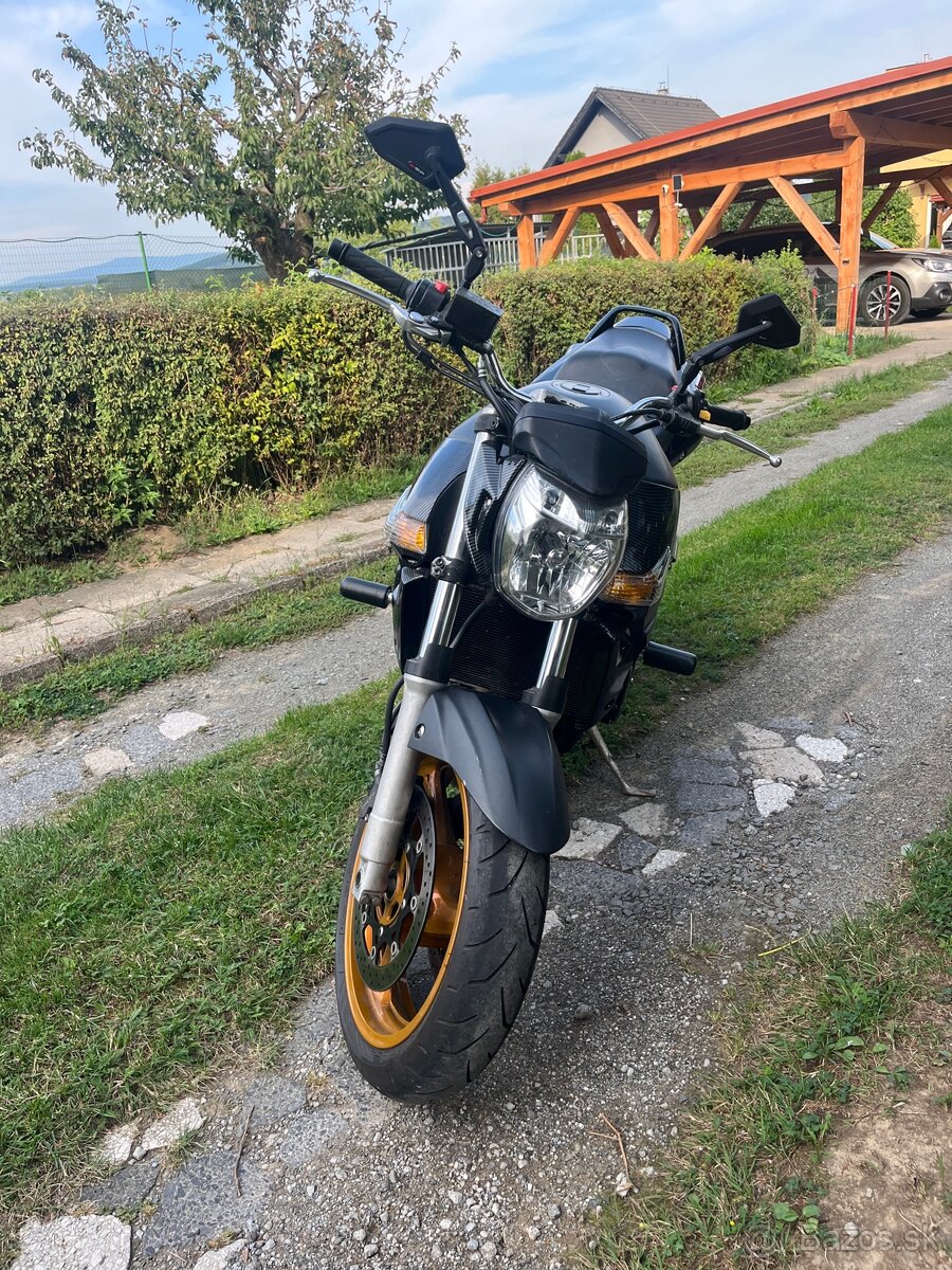 Suzuki GSR 600 rok 2006 - 2