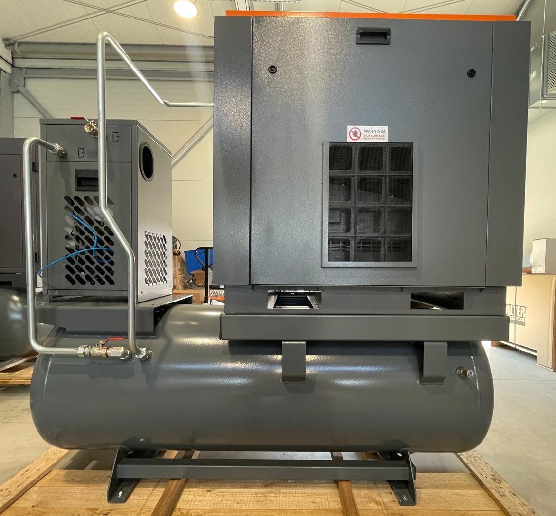 Šroubový kompresor WALTER SFTG 5,5 KSP COMBO - 2