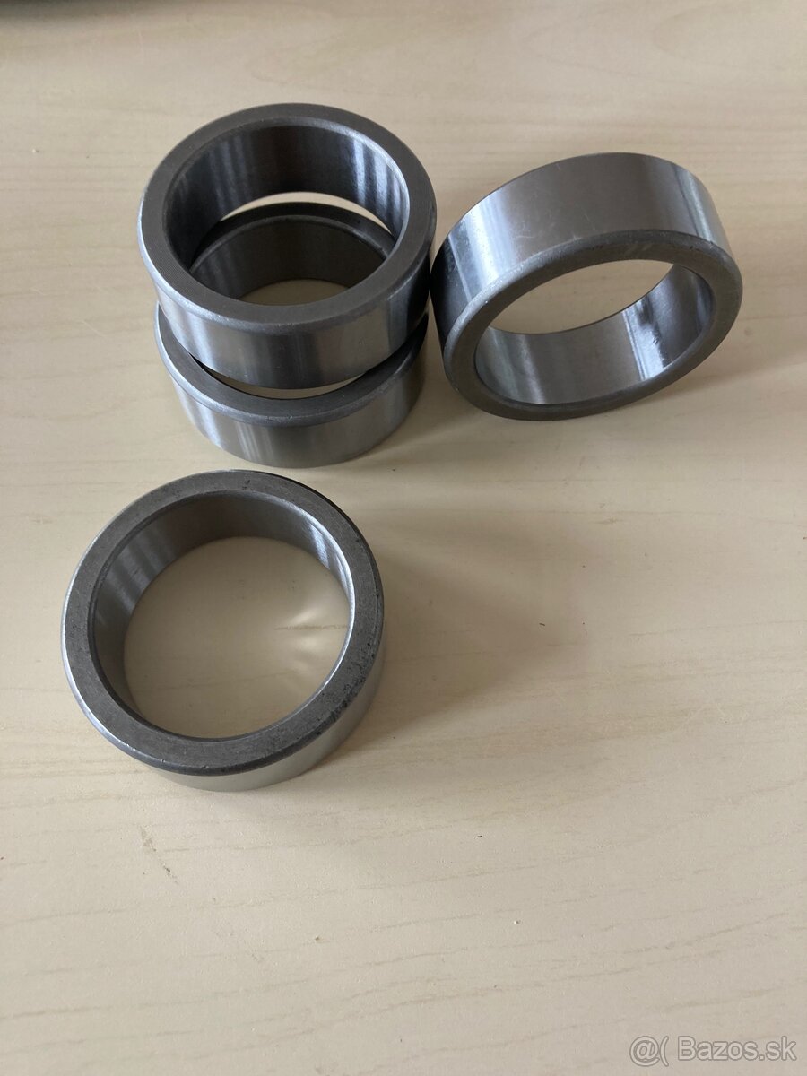 Predám na Caterpillar púzdra čapov otoču. - 2