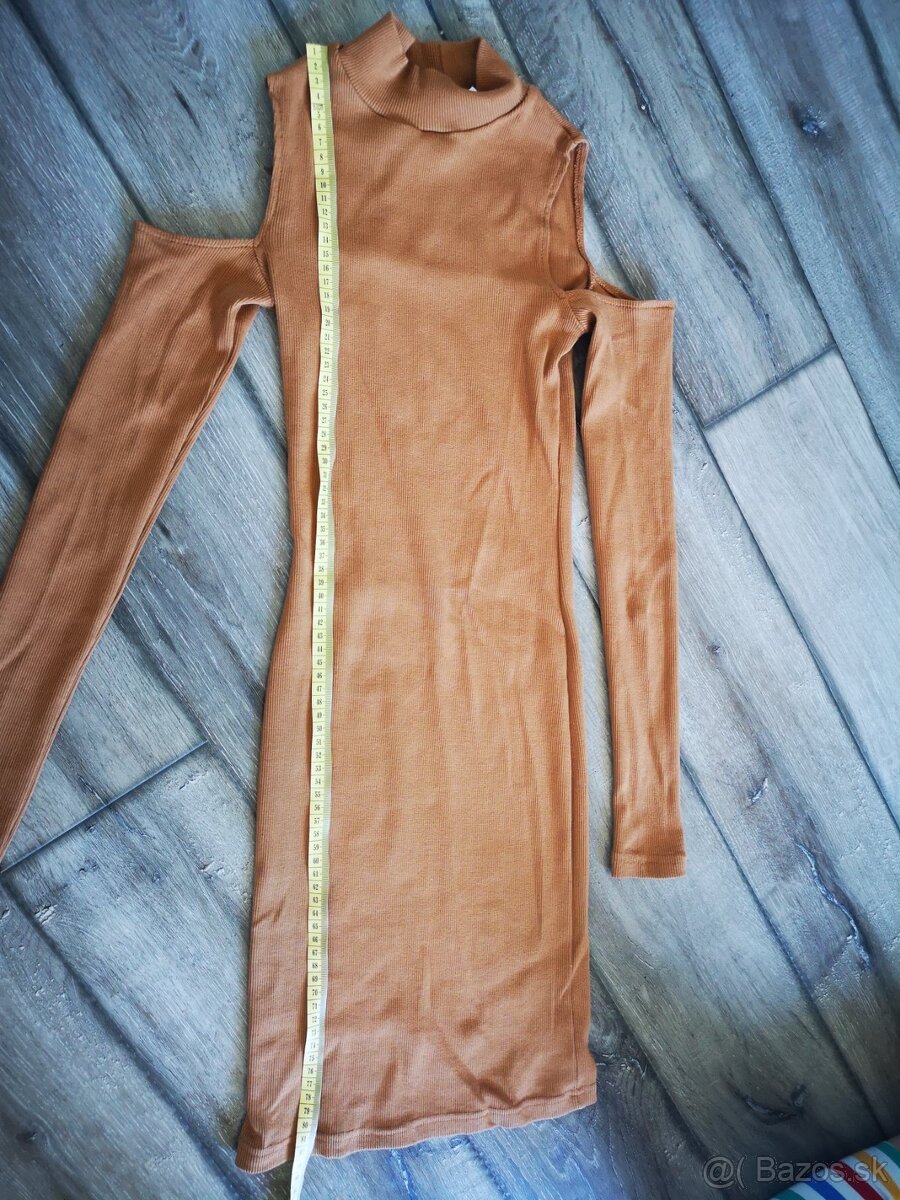 Šaty s odhalenými ramenami - 2