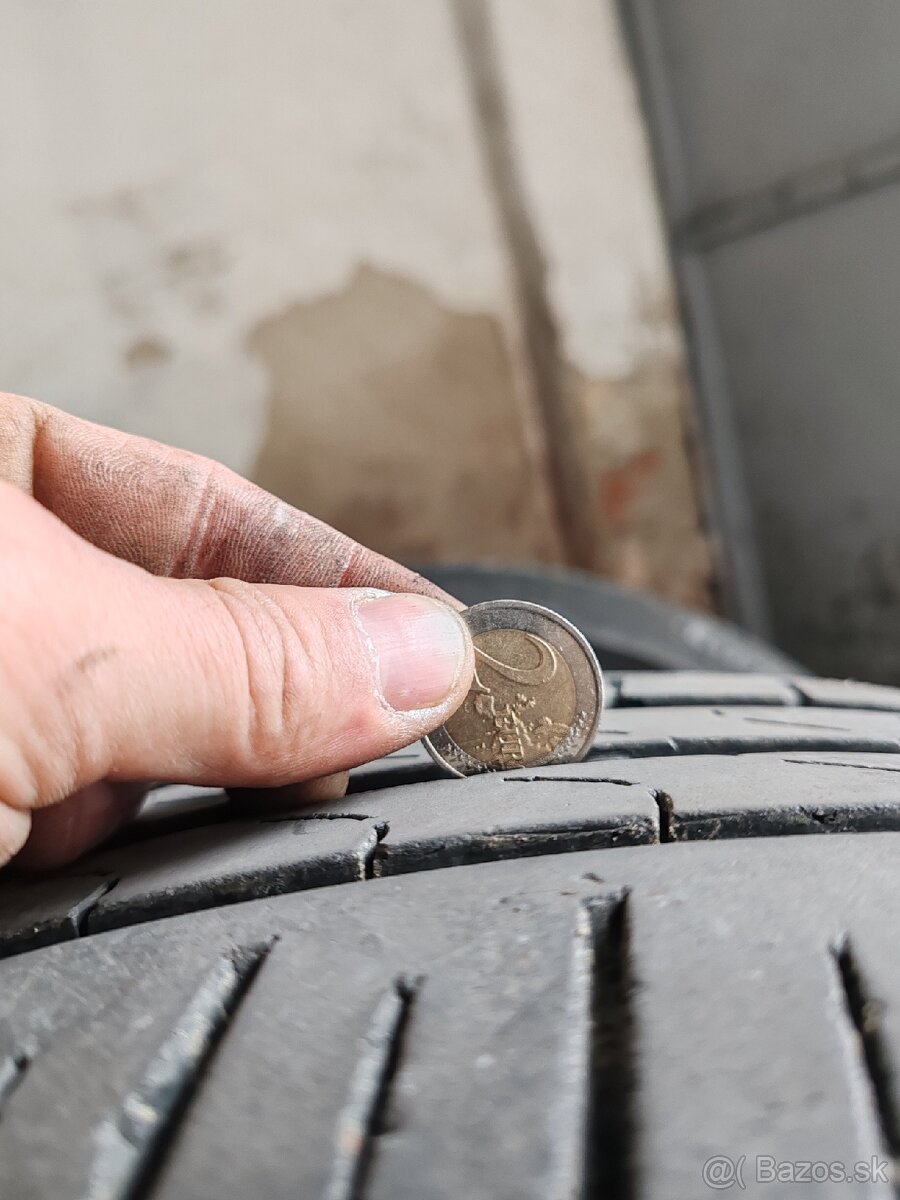 Pirelli cinturato p7 235/45 R18 - 2