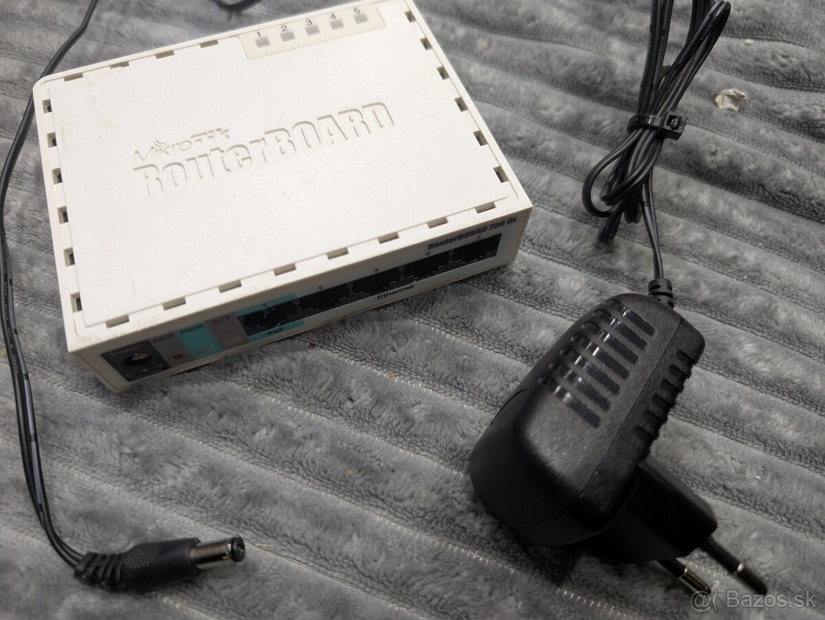 Mikrotik RouterBoard 750GL - 2