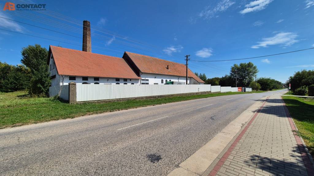 4613 m² areál s budovou pôvodného liehovaru v obci Zemianske - 2