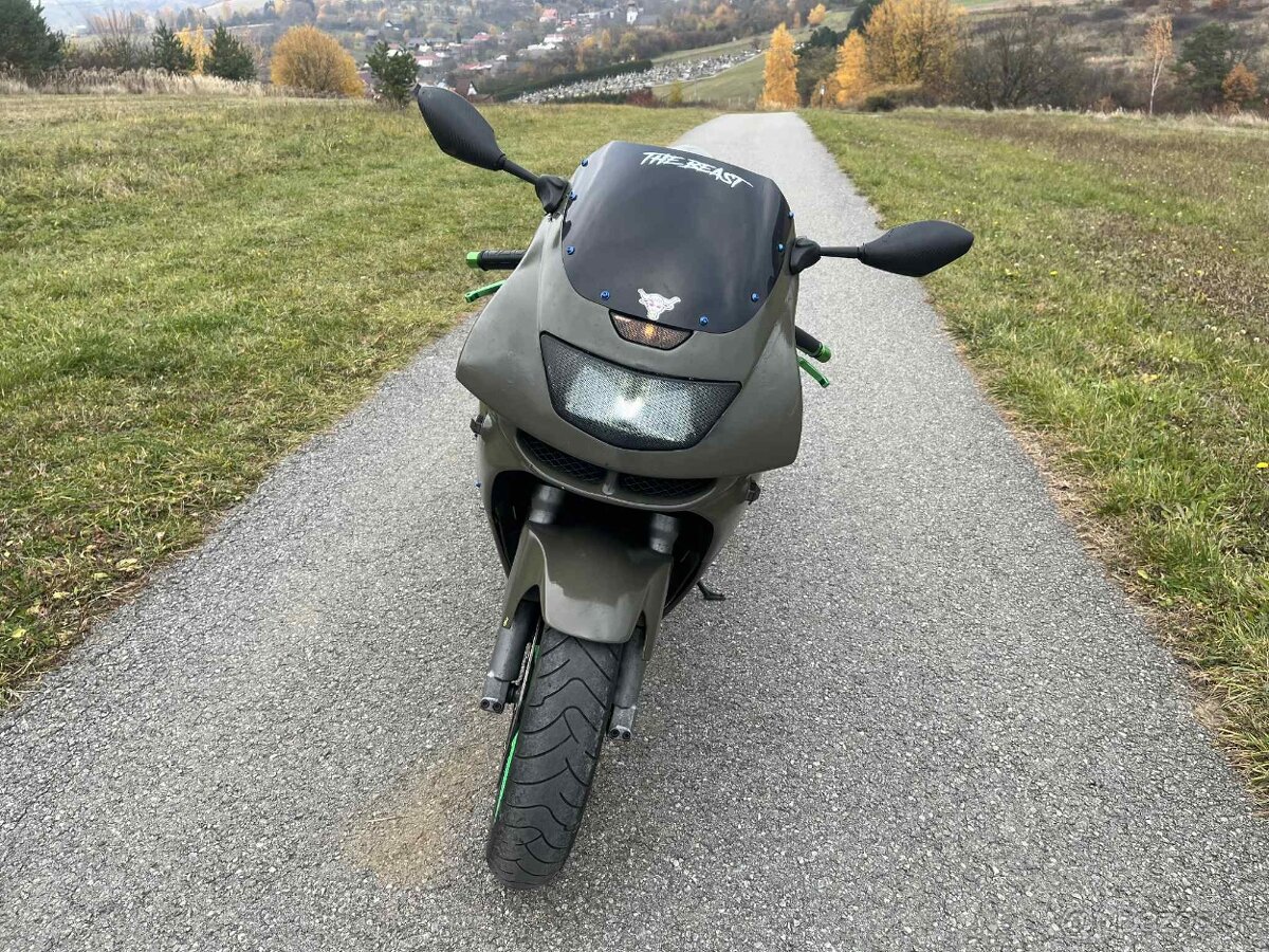 Kawasaki ZX-6R - 2