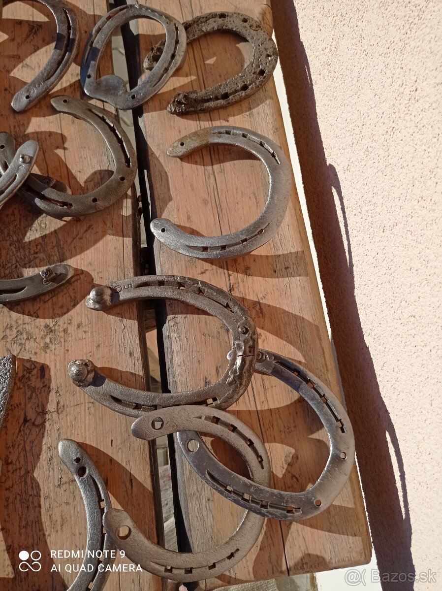 Starozitne kovane konske podkovy - 2