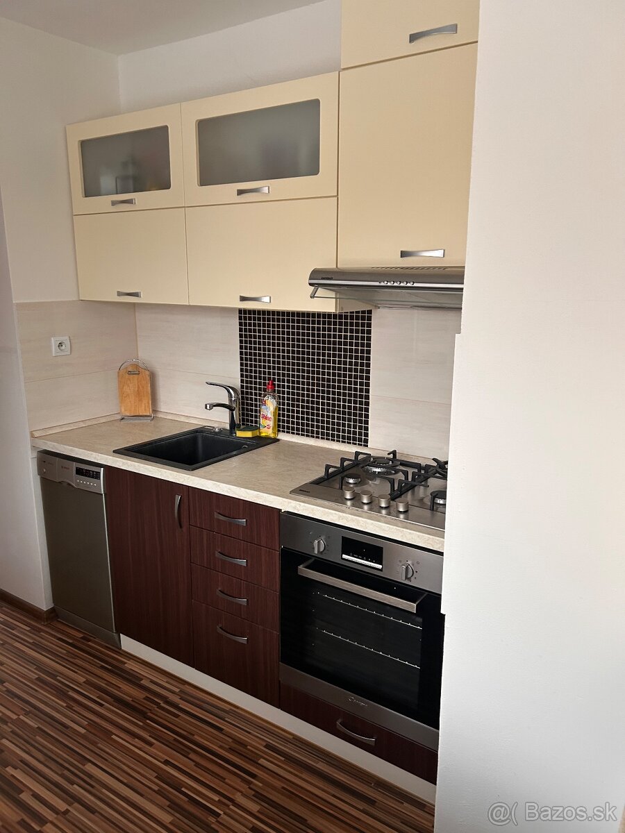 Prenajom 2 izbového bytu - 2