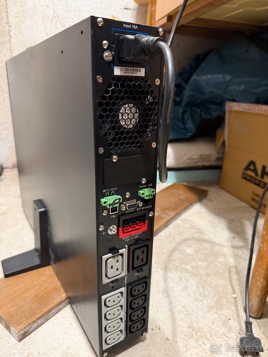 Záložný zdroj UPS Eaton - 2