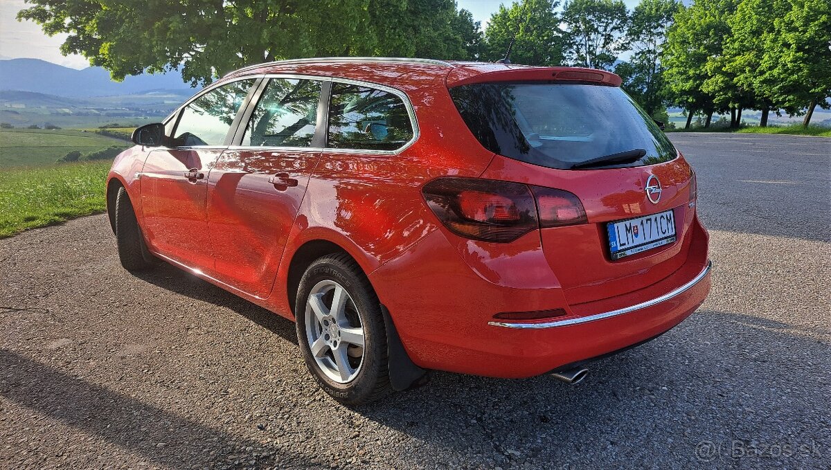 Opel Astra ST 1.4 103kw + lpg 2014 - 2