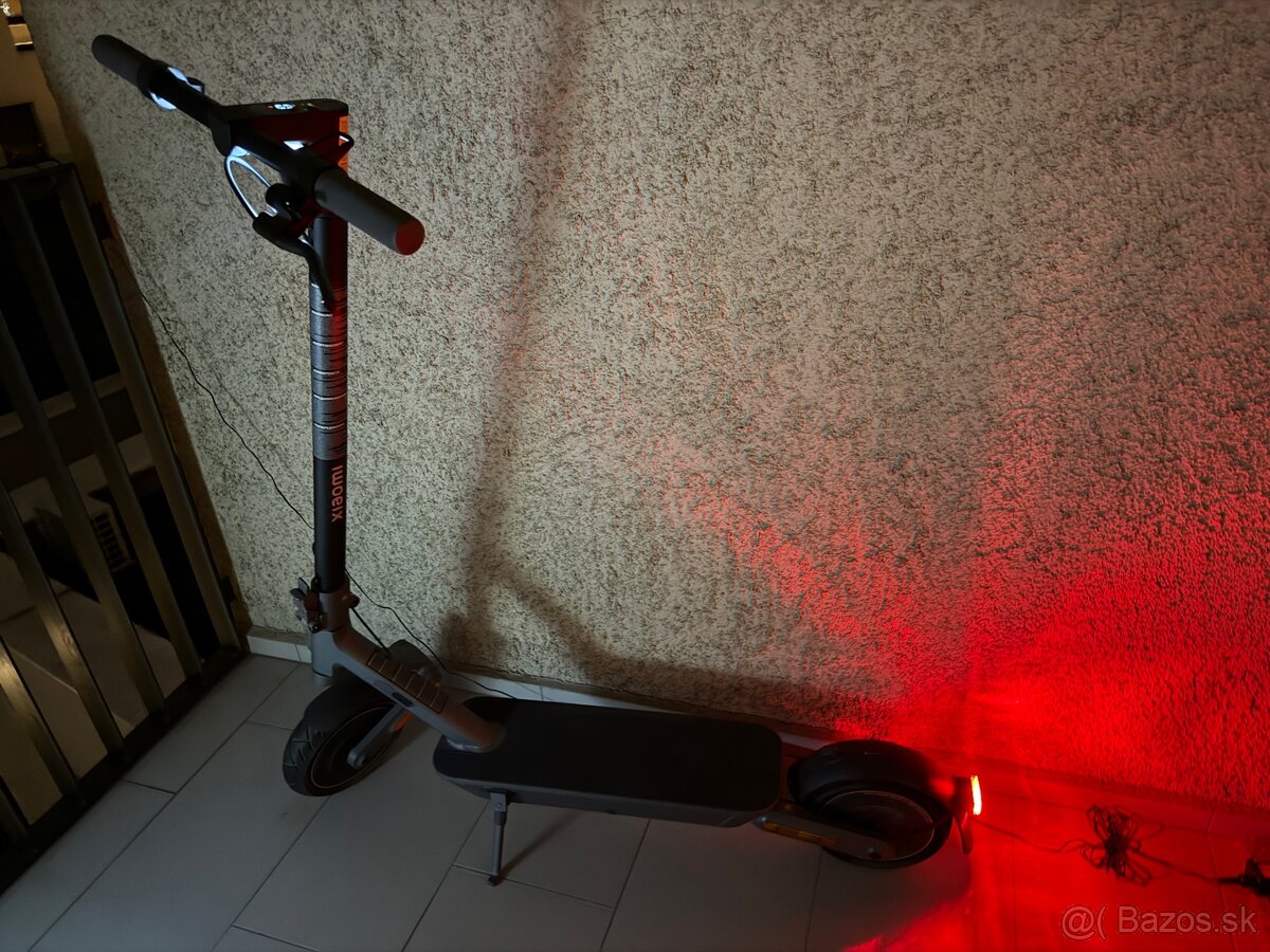 Xiaomi mi ultra 4 scooter - 2