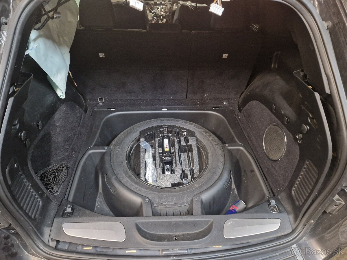 Rezerva + príslušenstvo Jeep Grand Cherokee WK2 - 2