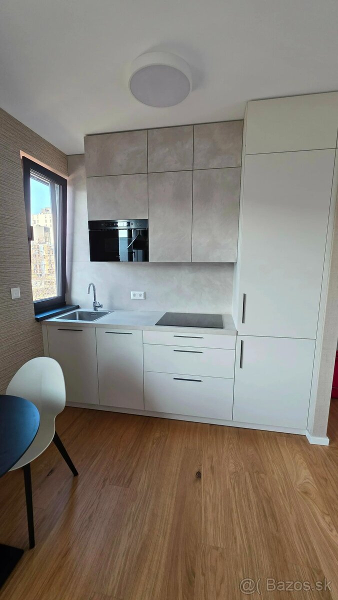 Realitný kancelária REALADR s.r.o. - 2