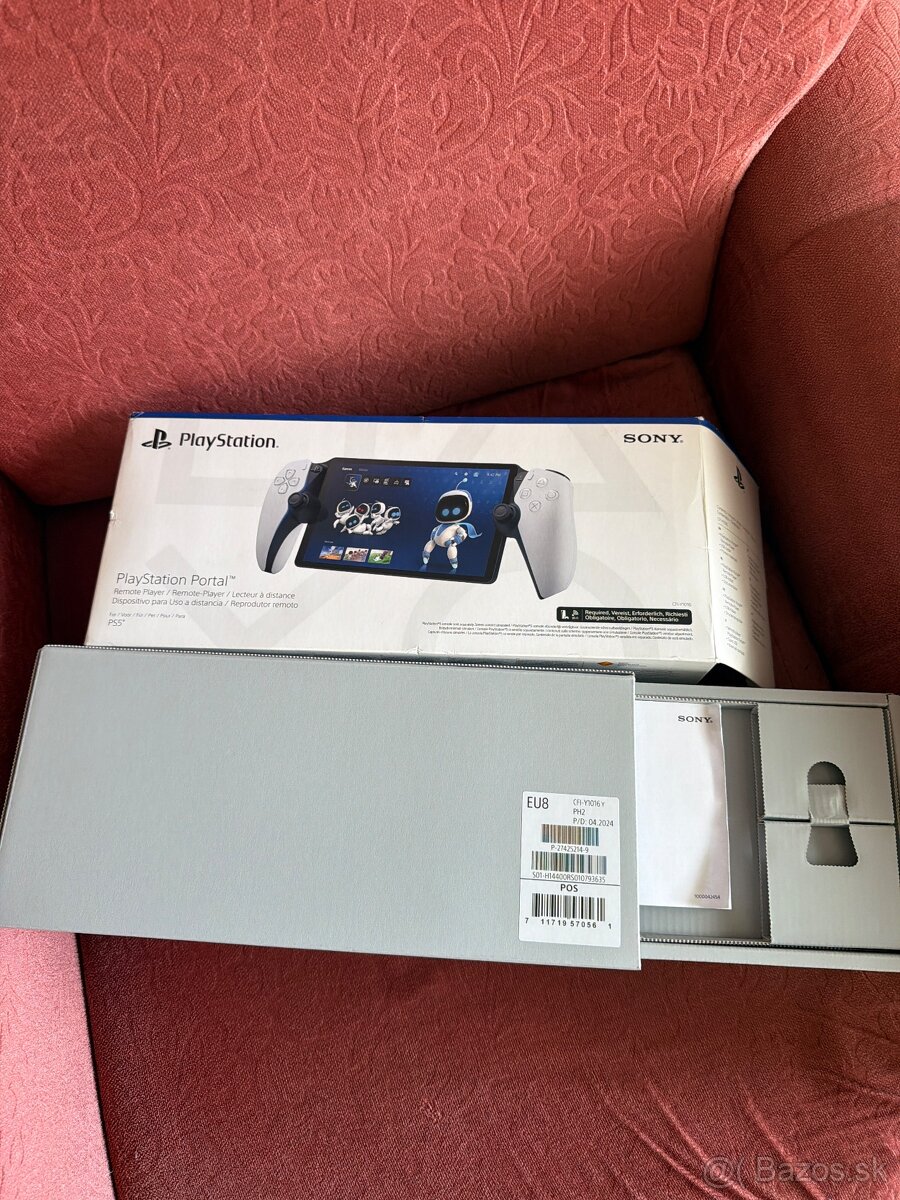 Playstation portal - 2