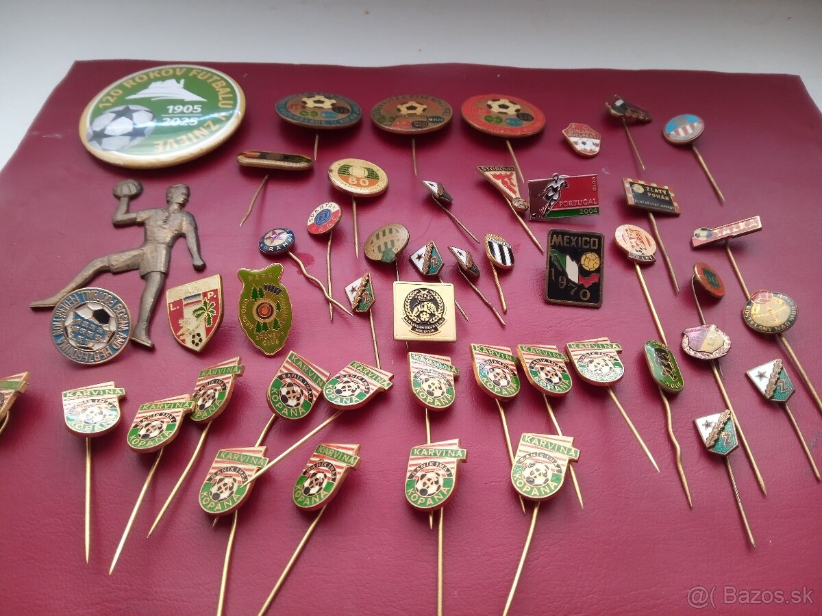 Futbalové odznaky.Fifa.Fotbal. - 2